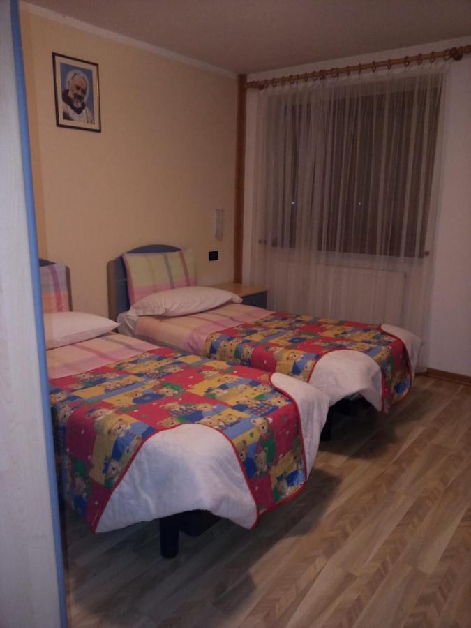 Hotel Genzianella Presenaio Exterior photo